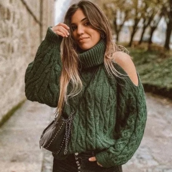 Zara | Sweaters | Zara Green High Neck 